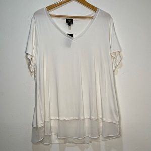JM collection White blouse/tee size XXL NWT